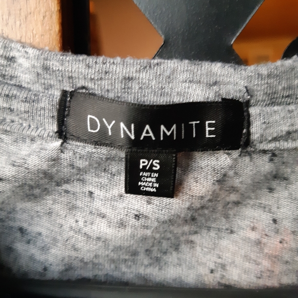 Sz XS Dynamite gret tshirt - Picture 2 of 3